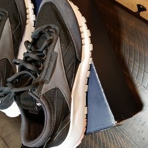 Women Reebok Classic Legacy size 8.5 Black Grey Sole White lil pink